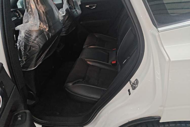 Used Volvo XC60 2018 T5 4x4 Smart & Sporty Edition Left Rear Seat