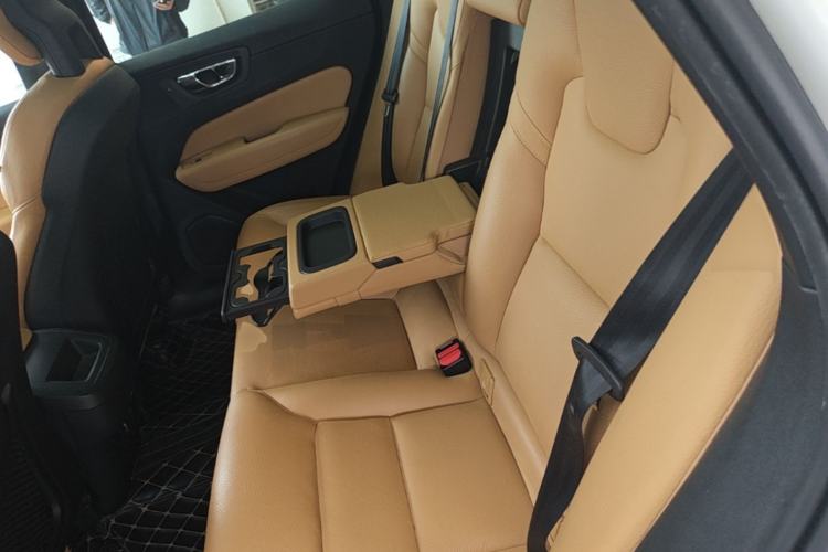Used Volvo XC60 2018 T5 4x4 Smart Edition Left Rear Seat