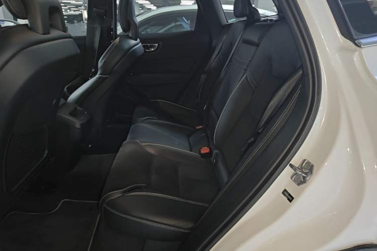 Used Volvo XC60 2018 T5 4x4 Smart & Sporty Edition Left Rear Seat