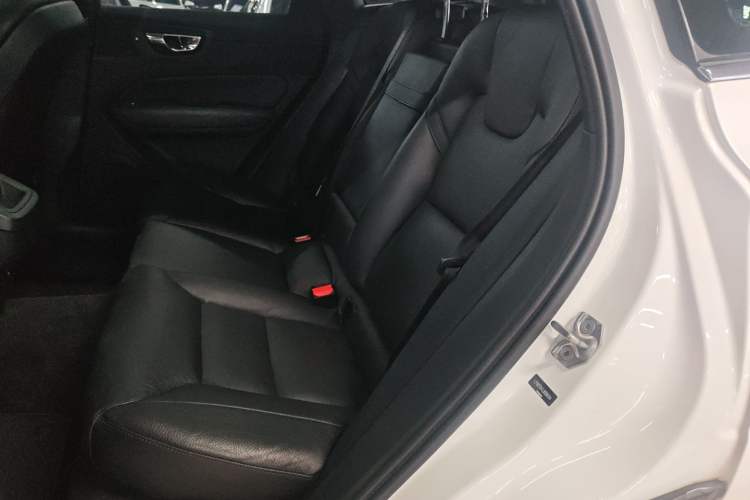 Used Volvo XC60 2018 T5 4x4 Zhiyi Edition Left Rear Seat