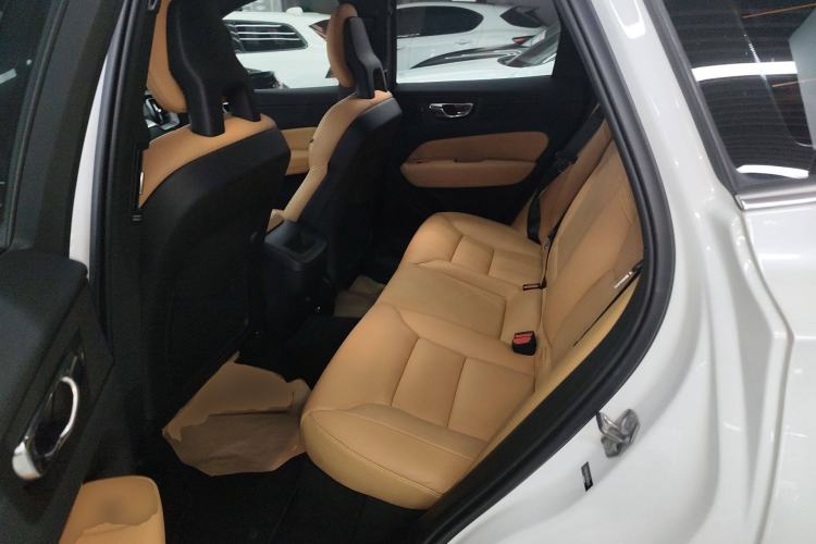 Used Volvo XC60 2018 T5 4x4 Zhiyi Edition Left Rear Seat