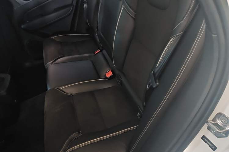 Used Volvo XC60 2018 T5 4x4 Smart & Sporty Edition Left Rear Seat