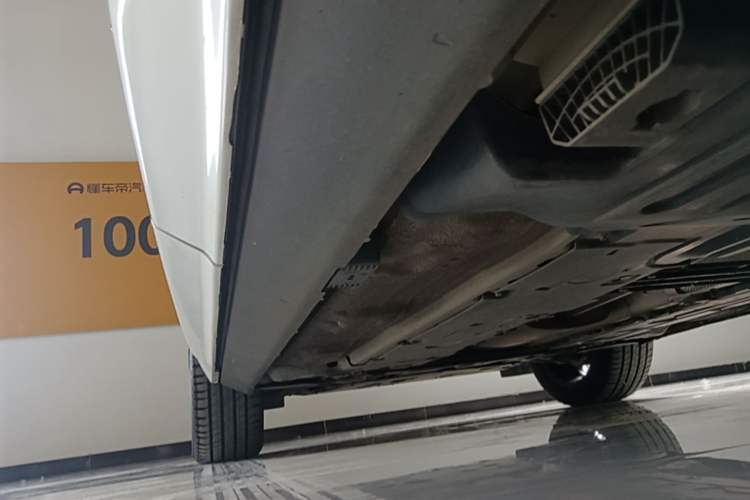 Used Volvo XC60 2018 T5 4x4 Zhiya Sport Edition Left Side Sill