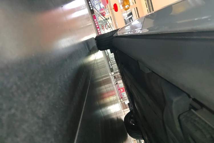 Used Volvo XC60 2018 T5 4x4 Zhiya Luxury Edition Left Side Sill