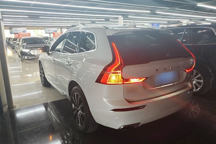 Used Volvo XC60 2018 T5 4x4 Zhiya Luxury Edition Rear Left 45 Deg