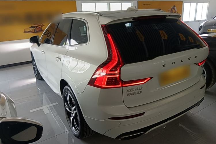 Used Volvo XC60 2018 T5 4x4 Zhiya Sport Edition Rear Left 45 Deg