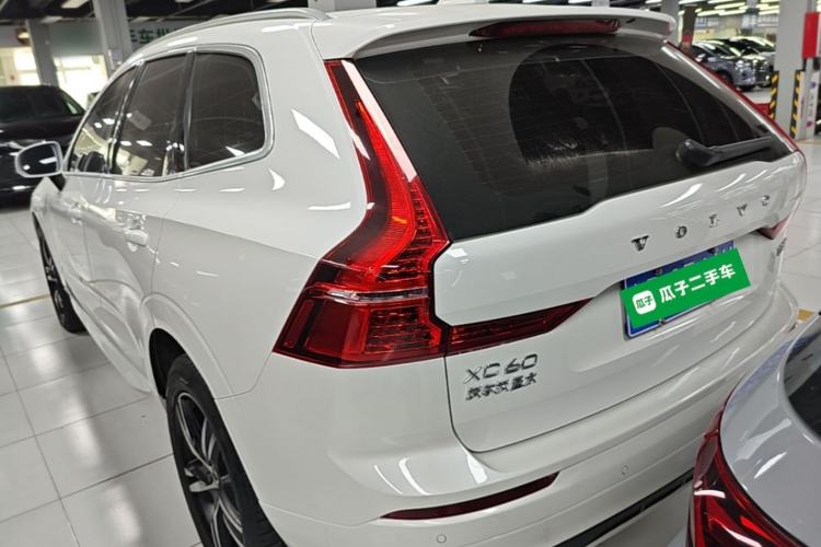 Used Volvo XC60 2018 T5 4x4 Smart & Sporty Edition Rear Left 45 Deg
