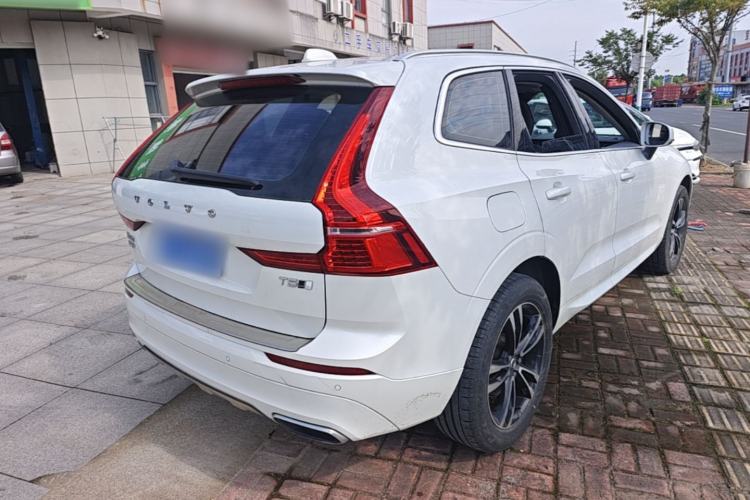 Used Volvo XC60 2018 T5 4x4 Smart Edition Rear Right 45 Deg