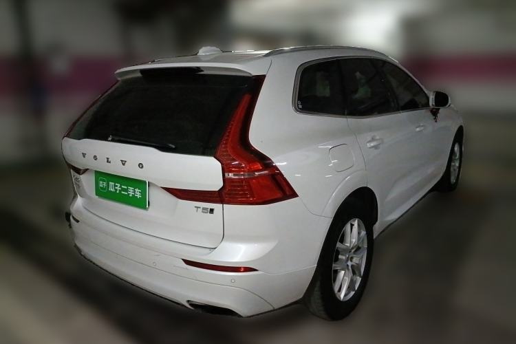 Used Volvo XC60 2018 T5 4x4 Zhiyi Edition Rear Right 45 Deg