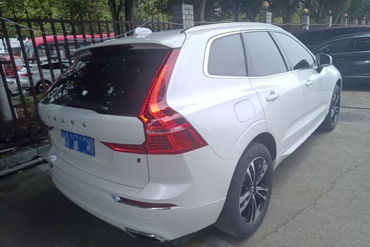 Used Volvo XC60 2018 T5 4x4 Smart Edition Rear Right 45 Deg