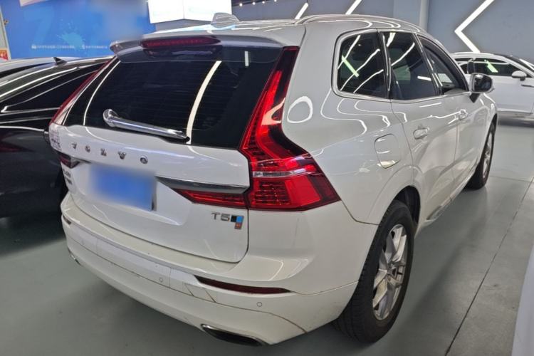 Used Volvo XC60 2018 T5 4x4 Zhiyi Edition Rear Right 45 Deg