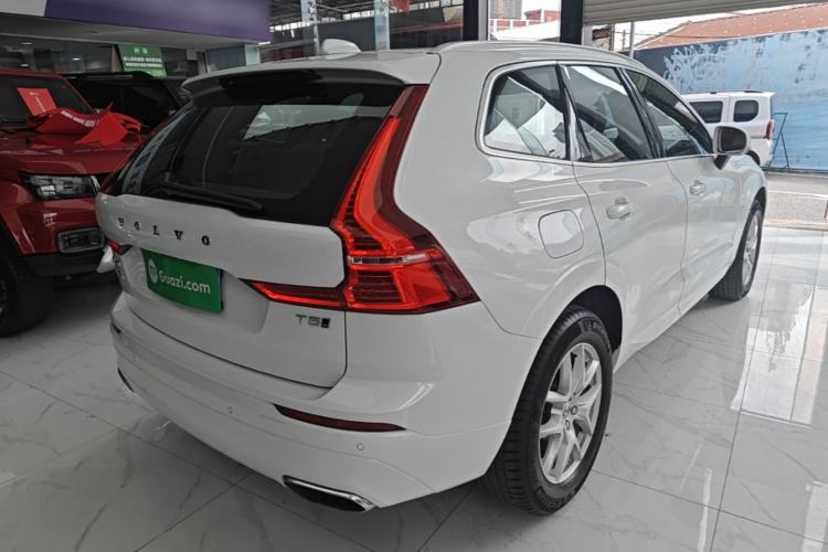 Used Volvo XC60 2018 T5 4x4 Zhiyi Edition Rear Right 45 Deg