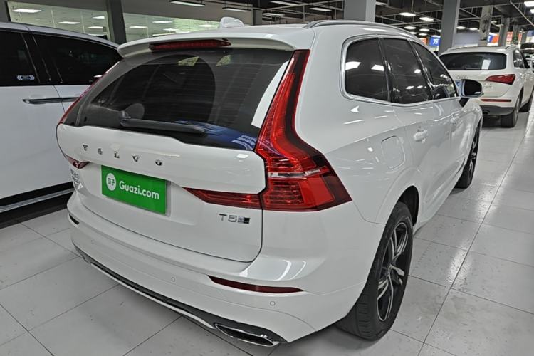 Used Volvo XC60 2018 T5 4x4 Smart & Sporty Edition Rear Right 45 Deg