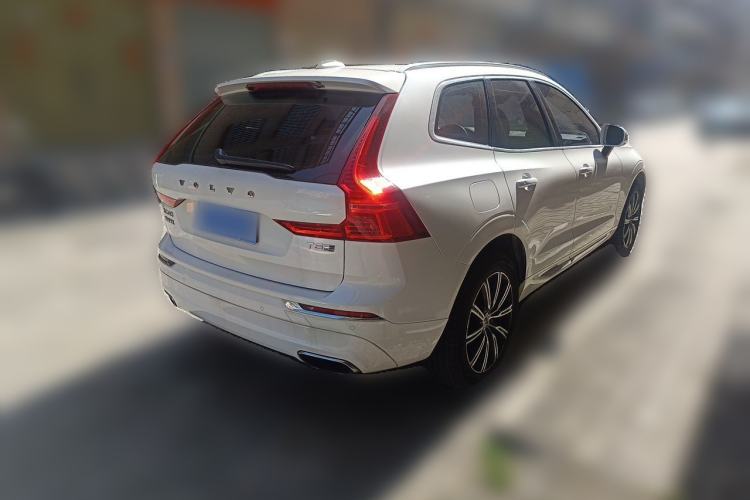 Used Volvo XC60 2018 T5 4x4 Zhiya Luxury Edition Rear Right 45 Deg