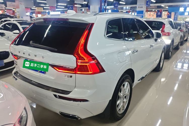 Used Volvo XC60 2018 T5 4x4 Zhiyi Edition Rear Right 45 Deg