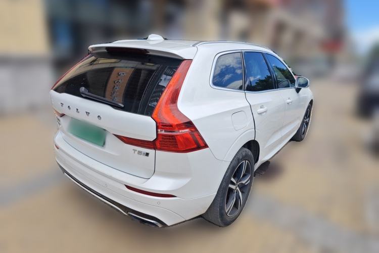 Used Volvo XC60 2018 T5 4x4 Smart & Sporty Edition Rear Right 45 Deg