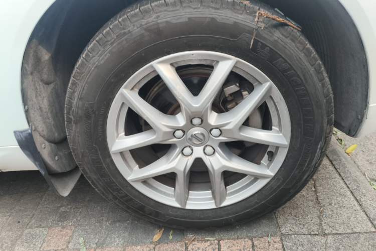 Used Volvo XC60 2018 T5 4x4 Zhiyi Edition Right Front Wheel Hub
