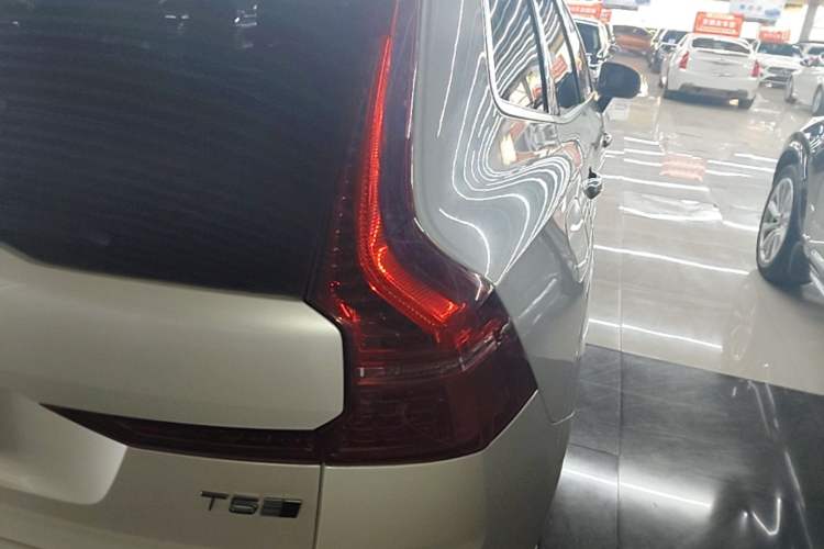 Used Volvo XC60 2018 T5 4x4 Zhiya Luxury Edition Right Rear Taillight
