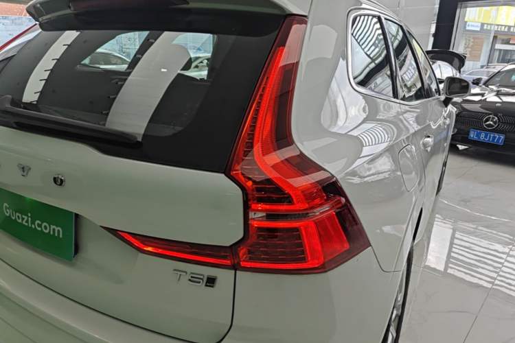 Used Volvo XC60 2018 T5 4x4 Zhiyi Edition Right Rear Taillight