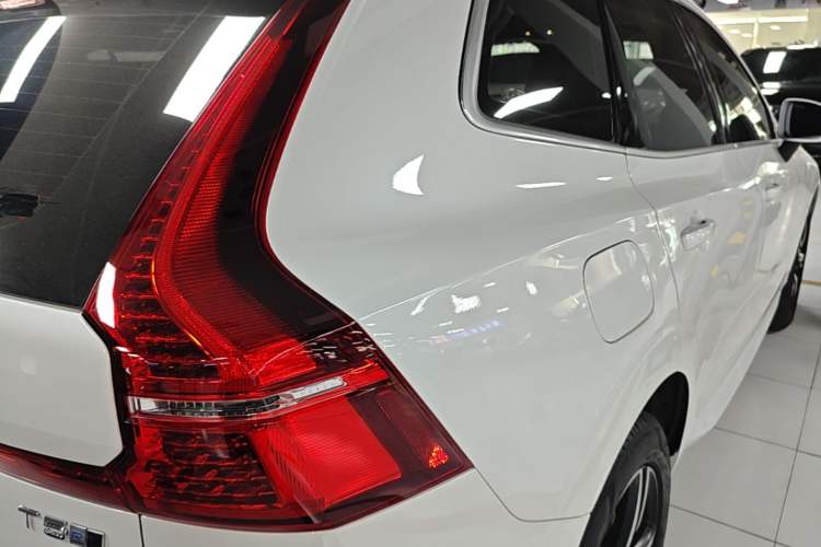 Used Volvo XC60 2018 T5 4x4 Smart & Sporty Edition Right Rear Taillight