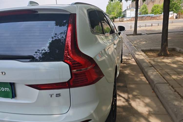 Used Volvo XC60 2018 T5 4x4 Smart Edition Right Rear Taillight