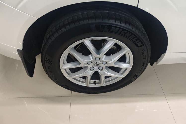 Used Volvo XC60 2018 T5 4x4 Zhiyi Edition Right Rear Wheel Hub