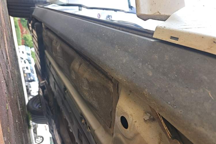 Used Volvo XC60 2018 T5 4x4 Smart Edition Right Side Sill