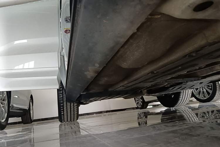 Used Volvo XC60 2018 T5 4x4 Zhiya Sport Edition Right Side Sill