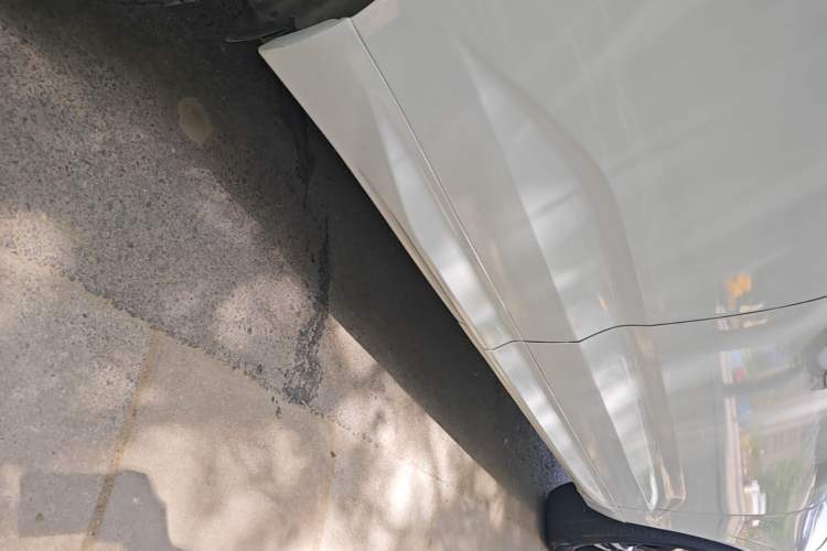 Used Volvo XC60 2018 T5 4x4 Smart Edition Right Side Sill
