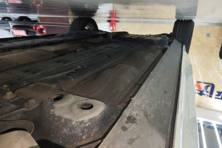 Used Volvo XC60 2018 T5 4x4 Zhiyi Edition Right Side Sill