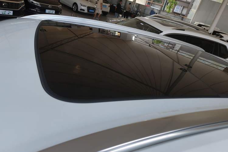 Used Volvo XC60 2018 T5 4x4 Zhiyi Edition Roof