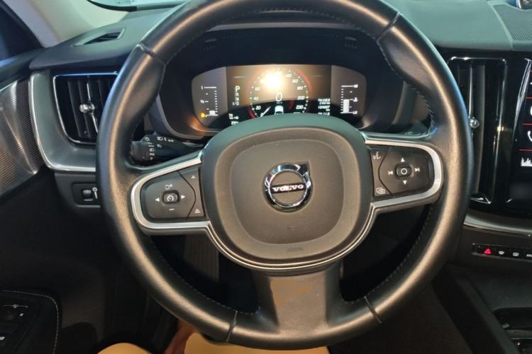 Used Volvo XC60 2018 T5 4x4 Zhiyi Edition Steering Wheel