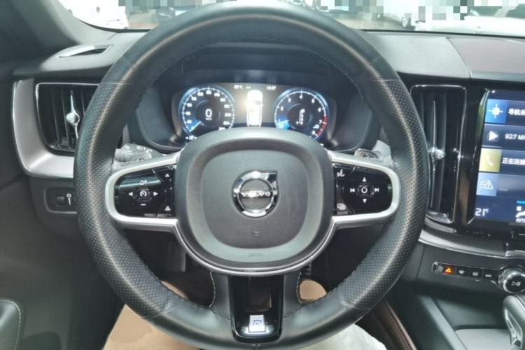 Used Volvo XC60 2018 T5 4x4 Smart & Sporty Edition Steering Wheel