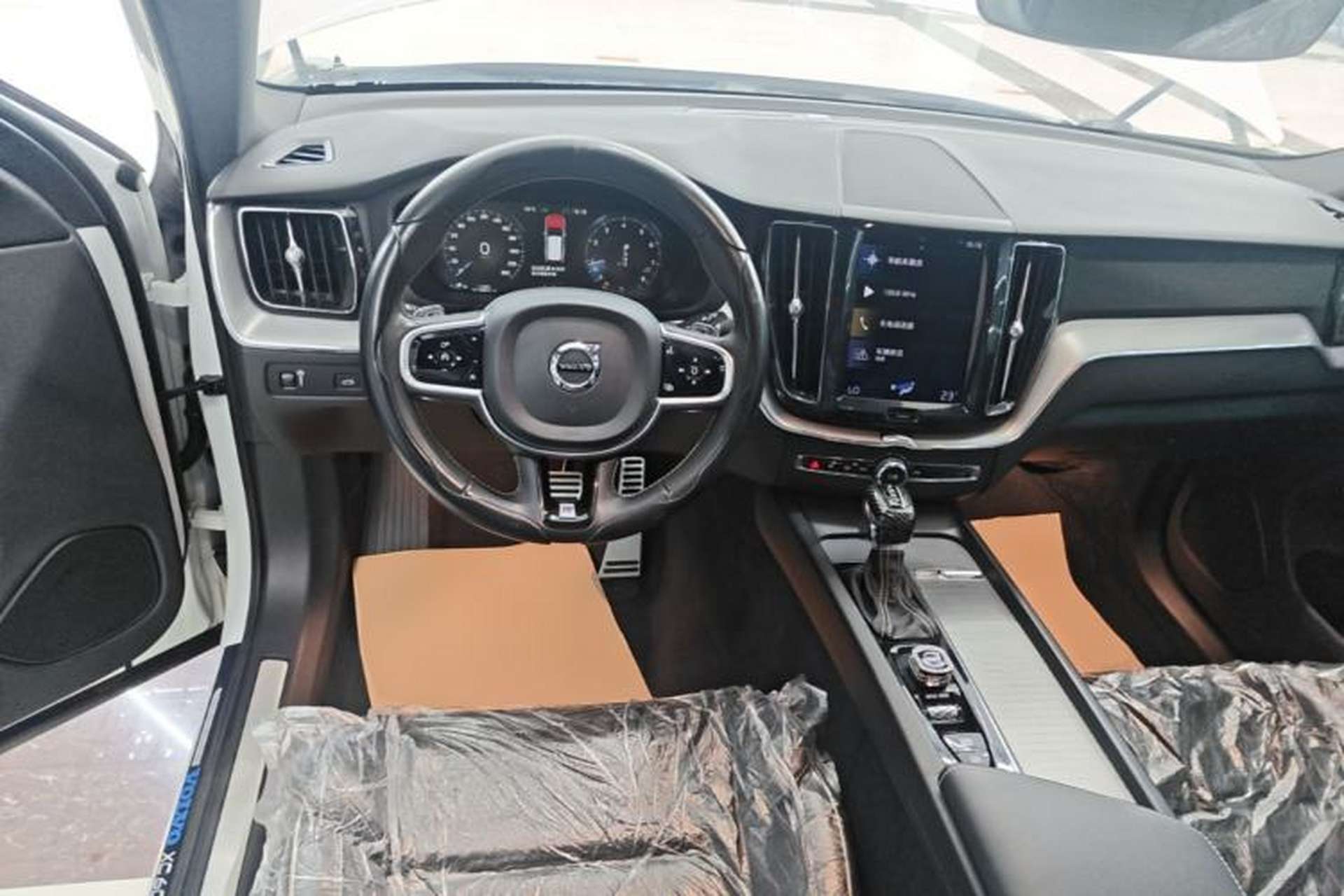 Used Volvo XC60 2018 T5 4x4 Smart & Sporty Edition Steering Wheel
