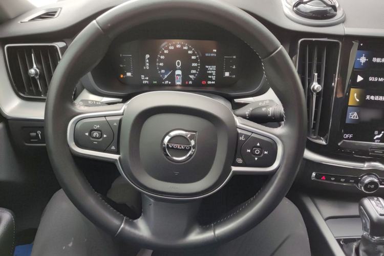 Used Volvo XC60 2018 T5 4x4 Zhiyi Edition Steering Wheel