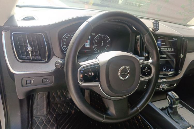 Used Volvo XC60 2018 T5 4x4 Zhiya Luxury Edition Steering Wheel