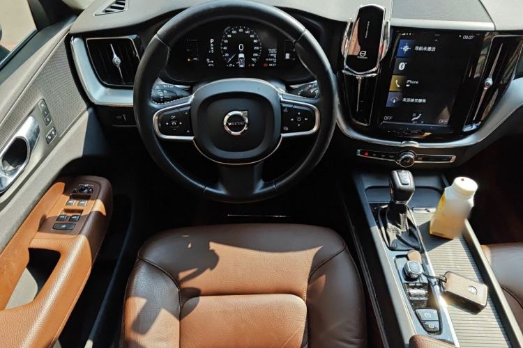 Used Volvo XC60 2018 T5 4x4 Zhiyi Edition Steering Wheel