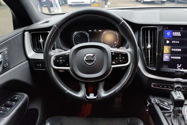 Used Volvo XC60 2018 T5 4x4 Smart & Sporty Edition Steering Wheel