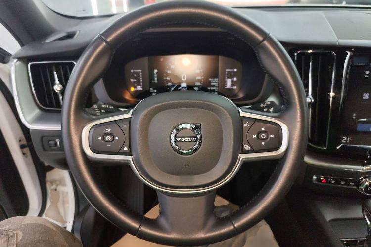 Used Volvo XC60 2018 T5 4x4 Zhiyi Edition Steering Wheel