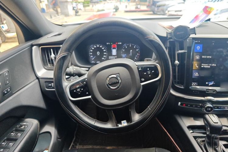 Used Volvo XC60 2018 T5 4x4 Smart & Sporty Edition Steering Wheel