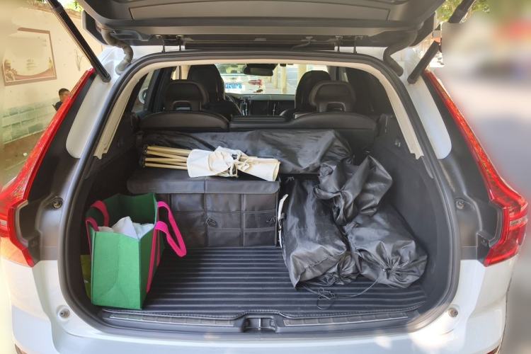 Used Volvo XC60 2018 T5 4x4 Zhiyi Edition Trunk