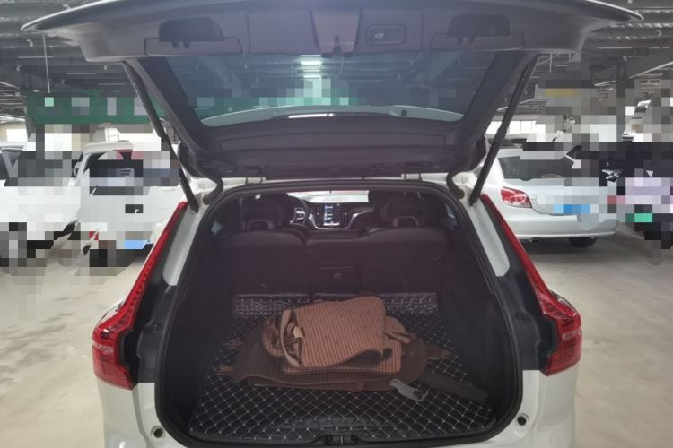 Used Volvo XC60 2018 T5 4x4 Smart & Sporty Edition Trunk