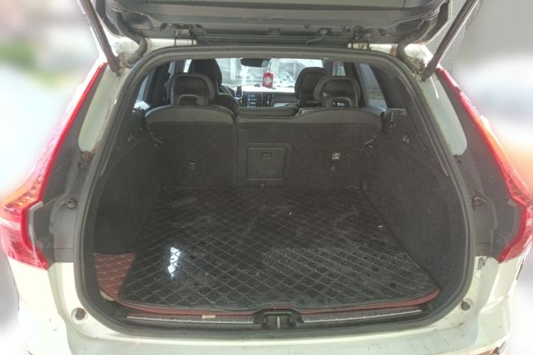 Used Volvo XC60 2018 T5 4x4 Smart & Sporty Edition Trunk