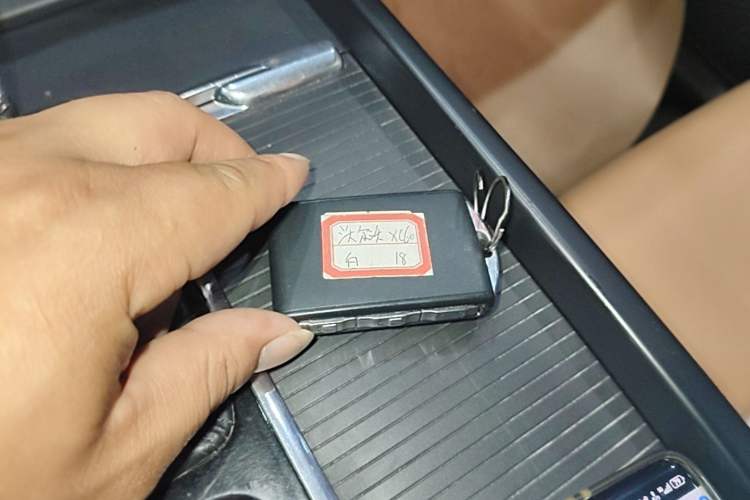 Used Volvo XC60 2018 T5 4x4 Zhiyi Edition Vehicle Key