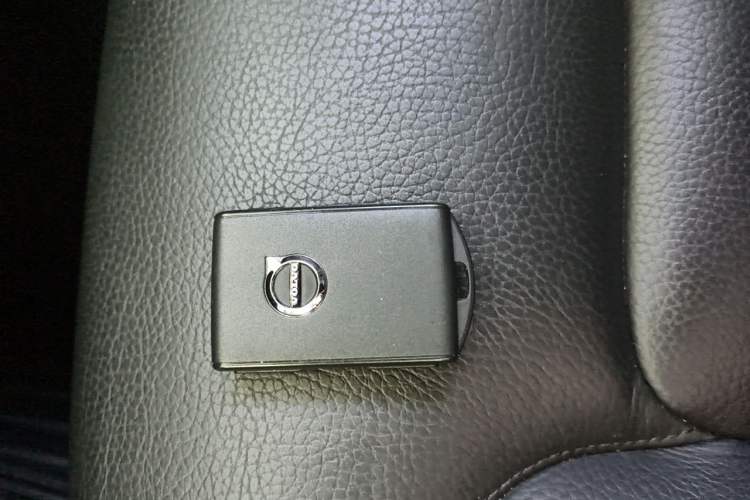 Used Volvo XC60 2018 T5 4x4 Zhiyi Edition Vehicle Key