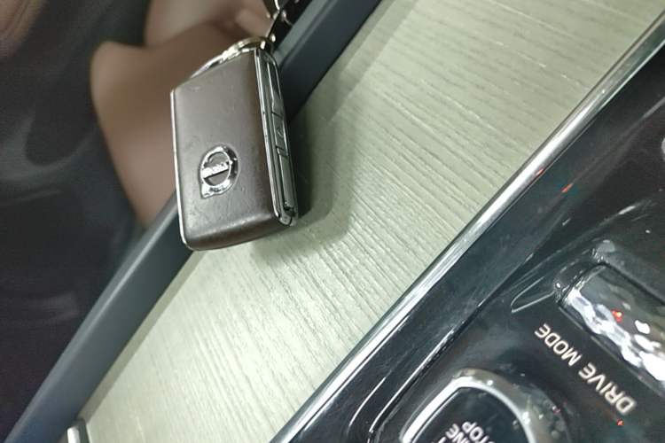 Used Volvo XC60 2018 T5 4x4 Zhiya Luxury Edition Vehicle Key
