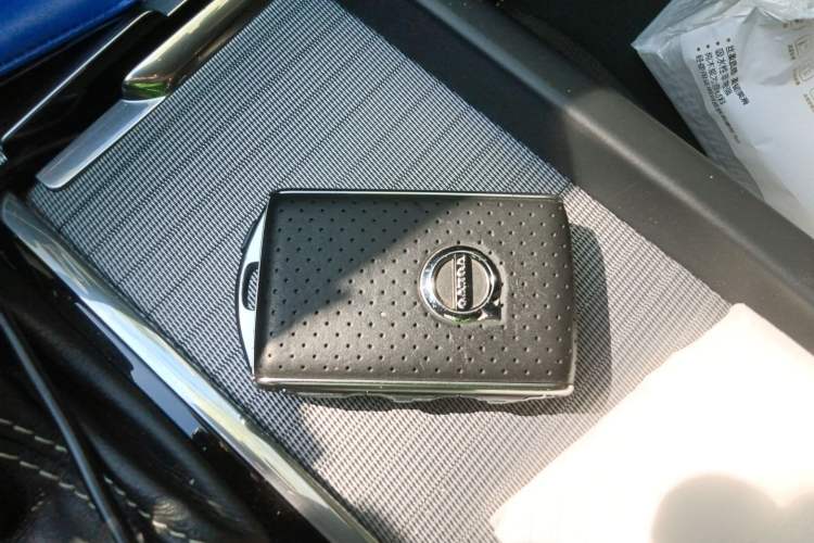 Used Volvo XC60 2018 T5 4x4 Smart & Sporty Edition Vehicle Key