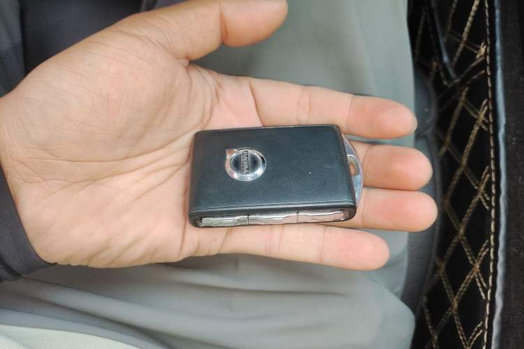 Used Volvo XC60 2018 T4 Zhiyi Edition Vehicle Key