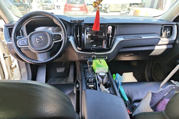 Used Volvo XC60 2018 T5 4x4 Zhiya Sport Edition Center Console