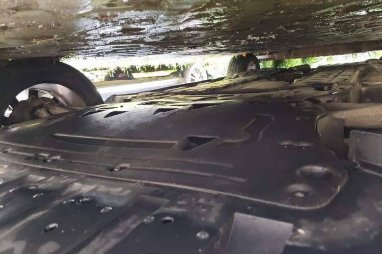 Used Volvo XC60 2018 T5 4x4 Zhiya Luxury Edition Chassis Front